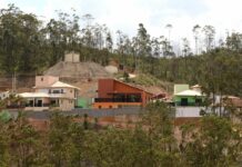 Tragédia em Mariana: 4 famílias recebem chaves de casas reconstruídas