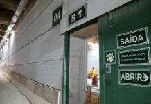 Sinalização viária é instalada no Túnel de Taguatinga