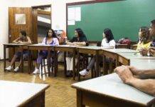 Inscrições abertas para EJA em 95 escolas públicas do DF