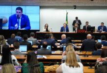 Comissão aprova créditos extras para o Orçamento de 2023 e reajuste das forças de segurança do DF