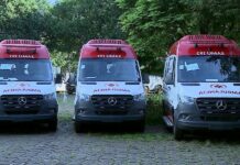 Goiás entrega 12 novas ambulâncias