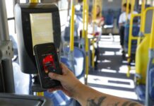 Dinheiro em espécie deixa de ser opção de pagamento em 52 linhas de ônibus