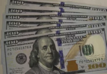 Dólar fecha a R$ 6,09 após bater em R$ 6,20 durante a tarde