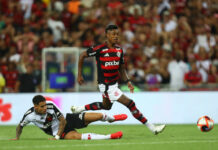 Flamengo vence Vasco e avança para a final do Campeonato Carioca pela sétima vez consecutiva