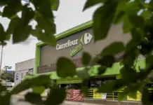 Justiça torna Carrefour réu por vazamento de óleo diesel em Santos