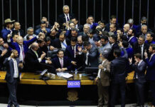 Câmara define em 48h destino de deputados que participaram de motim