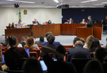 Primeiro dia do julgamento de Bolsonaro e outros sete réus no STF