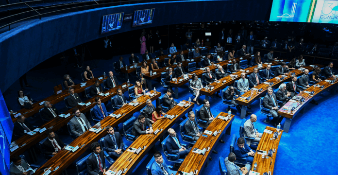 fim-da-escala-6x1-camara-debate-pec